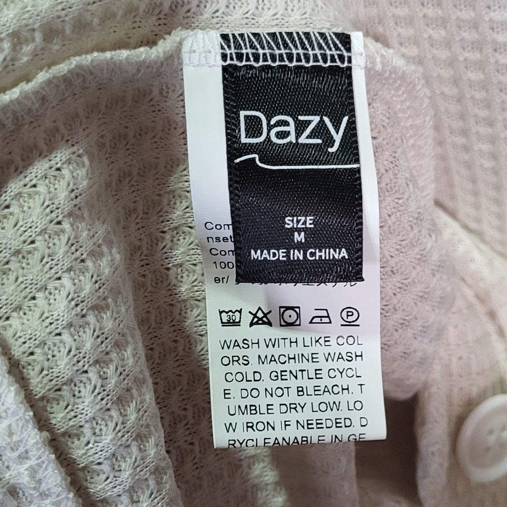 Dazy SHEIN Women's Cream Button Front Long Sleeve Knit Top Size Medium ๐ - Picture 7 of 12
